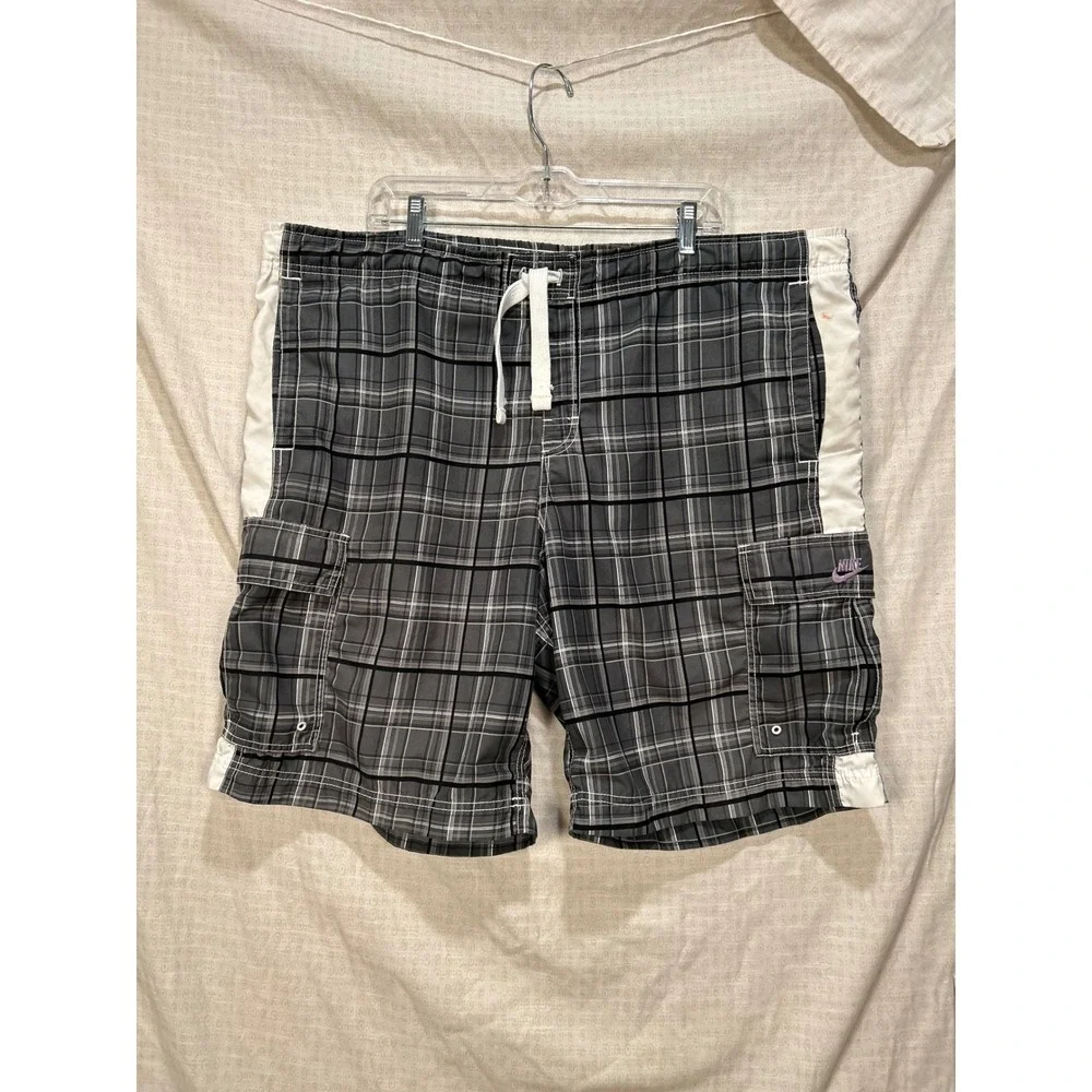 Nike Sportswear Mens XXL Plaid Cargo Board Shorts Grey Black White Purple Swoosh